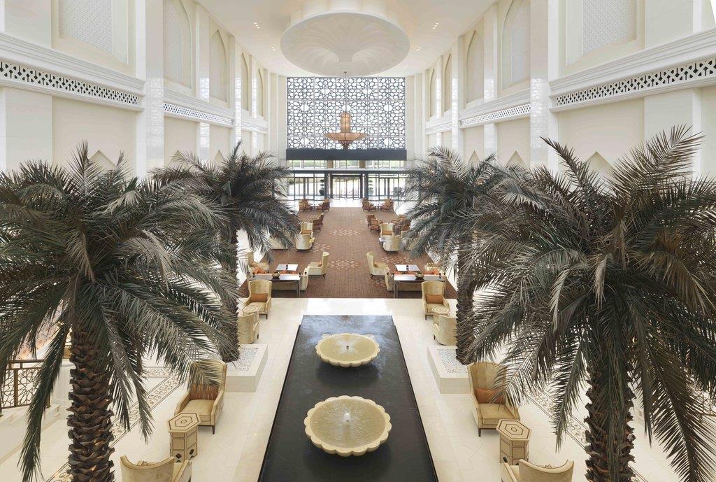 Bab Al Qasr Hotel