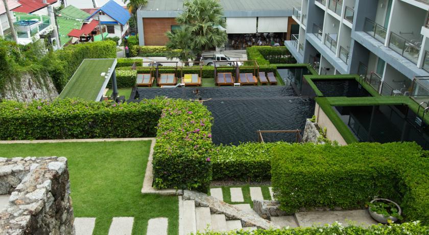 Sugar Palm Grand Hillside