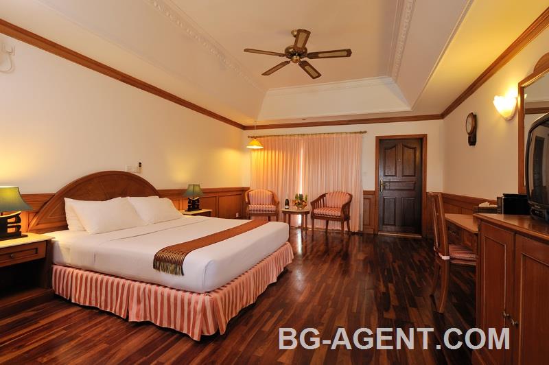 Sun Island Resort & Spa