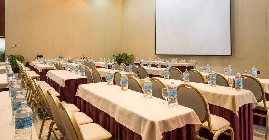 TRS Yucatan Hotel