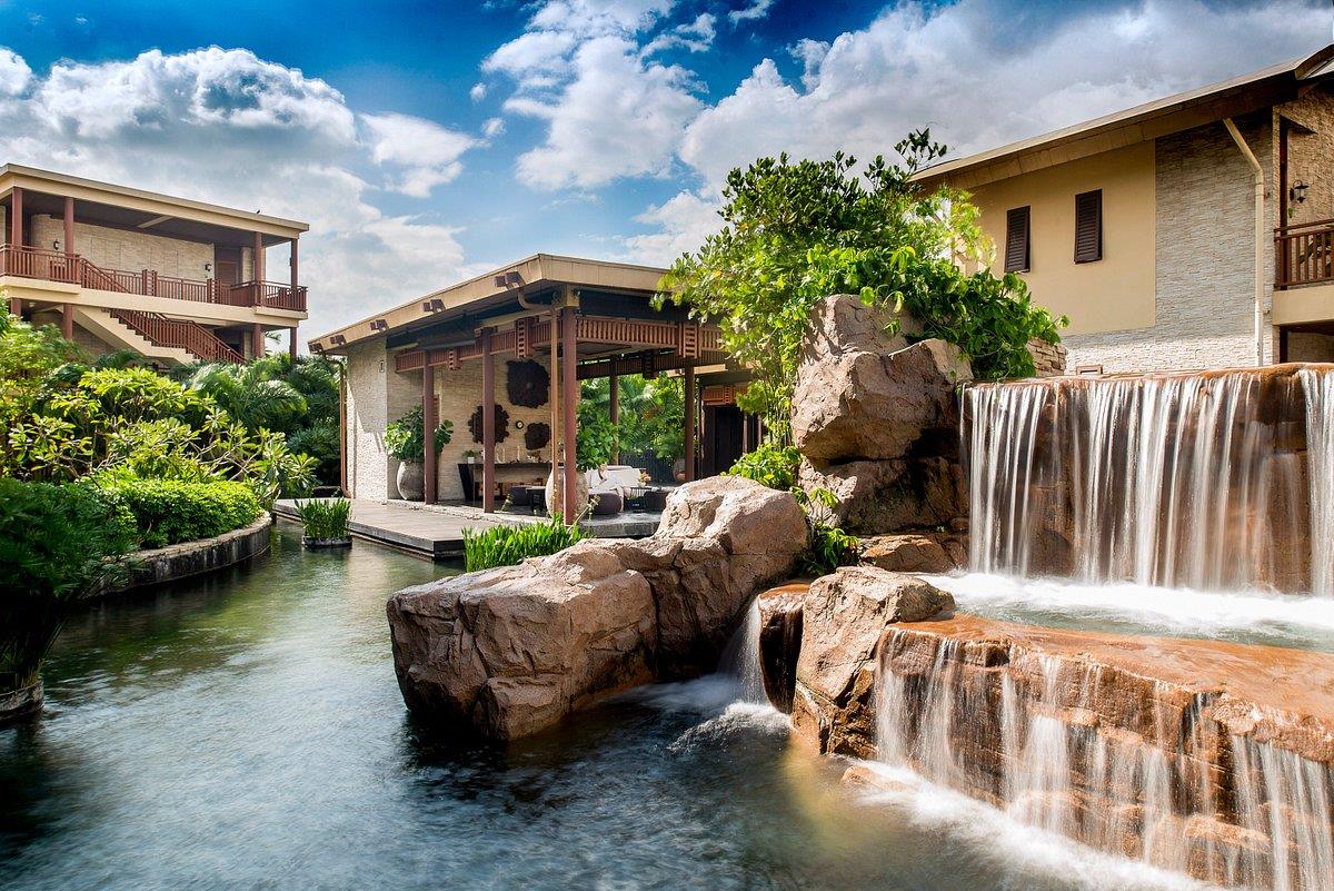 Centara Grand Mirage Beach Resort